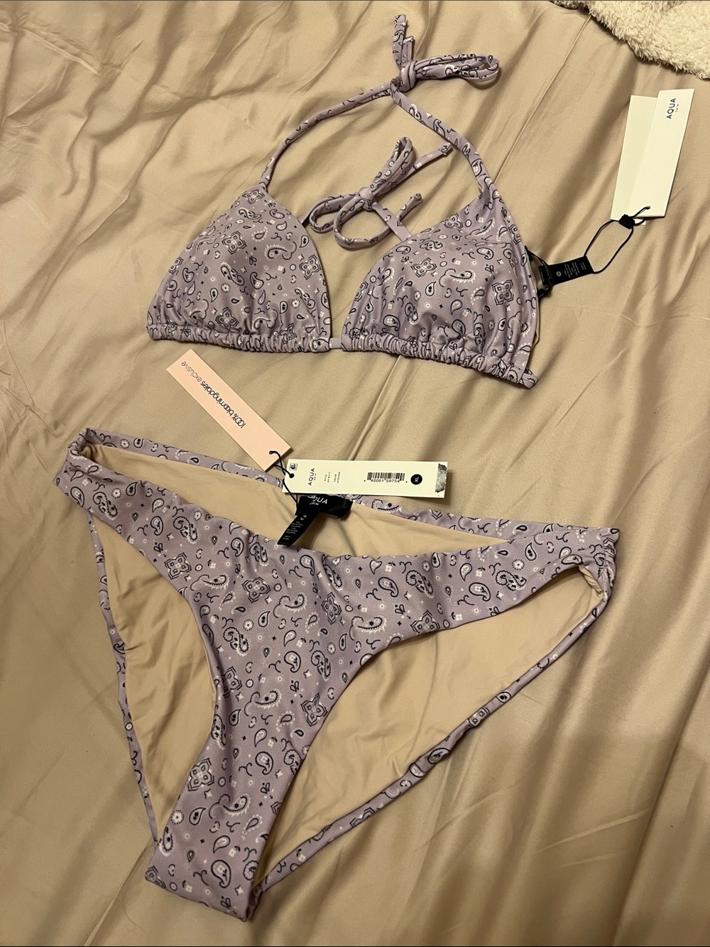 NWT TOP only Aqua Swim triangle bikini top in a soft lavender paisley print